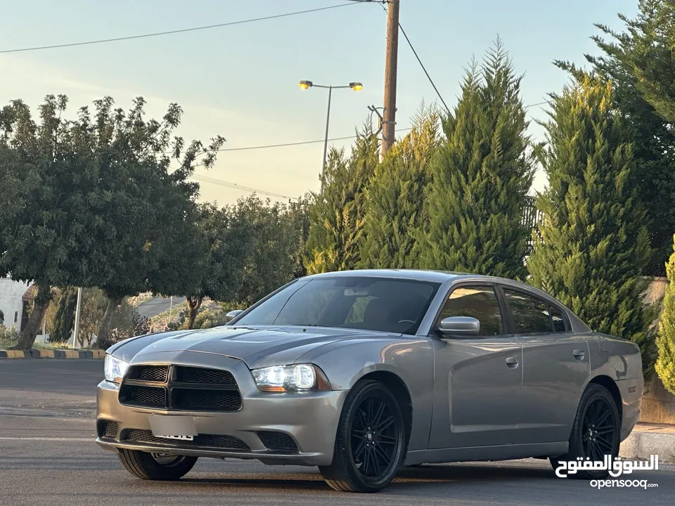 Dodge charger model 2011 (3600cc) for sale
