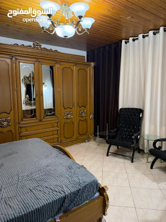 شقة للإيجار مفروش  رويال سويت طابقية مع روف و ترس كبير  Big department for rent in deir Ghbar amman