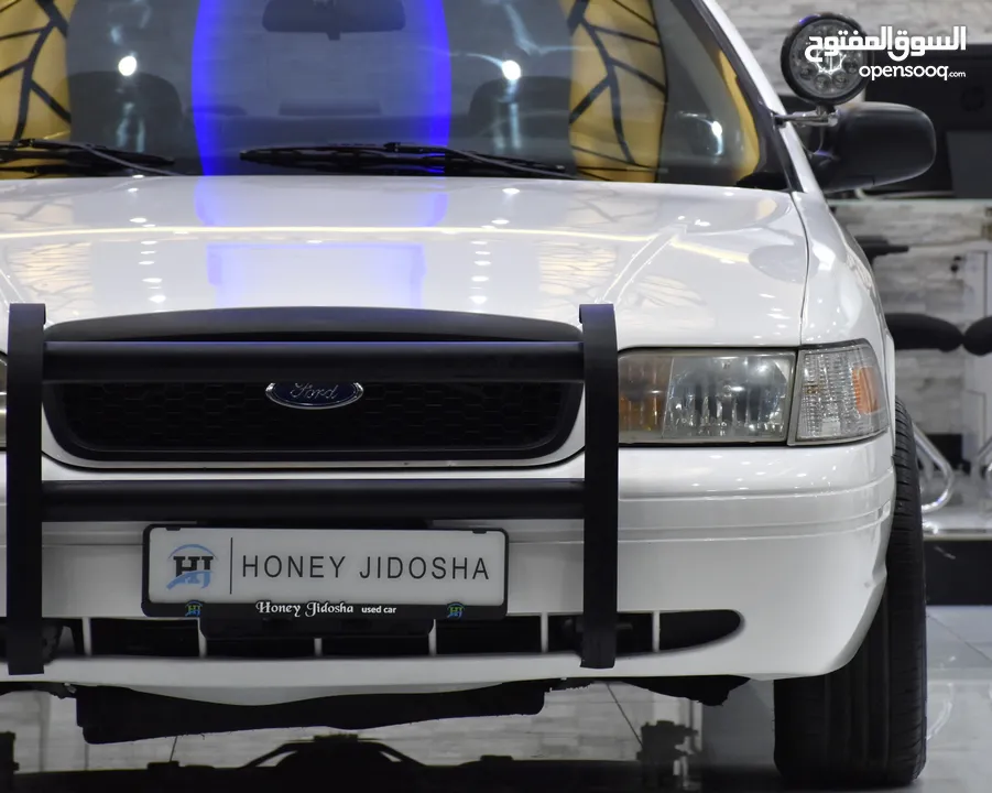 Ford Crown Victoria ( 2008 Model ) in White Color American Specs