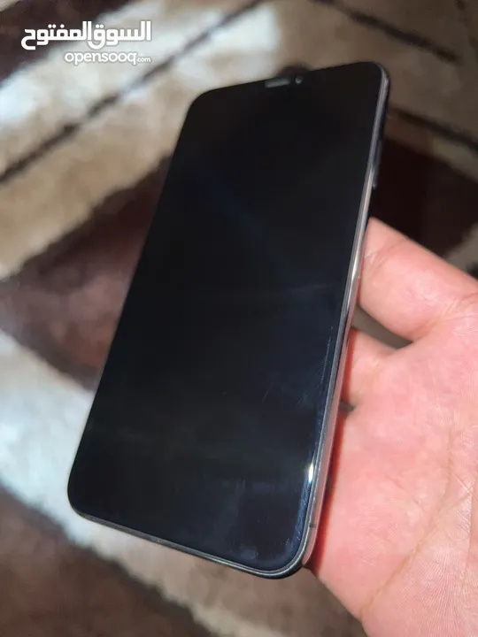آيفون Xsmax للبيع 256g بطاريه 95‎%‎ مو مغير في شي غير البطاريه