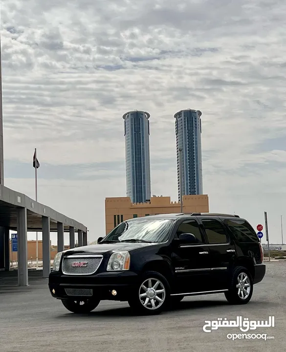 GMC YuKON DENALi 2012 GCC V8 price 36,000 A