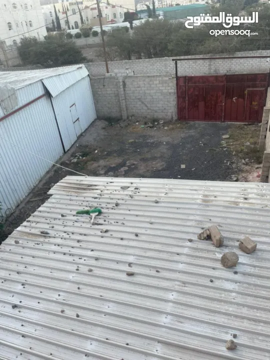 #يوجد لدينا هناجر الاايجار السعر 600دولارعشر لبن