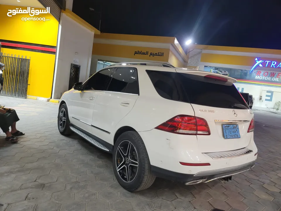 مرسيدس GLE 350 4MATIC فل كامل كراسي جلد دواخل بيج