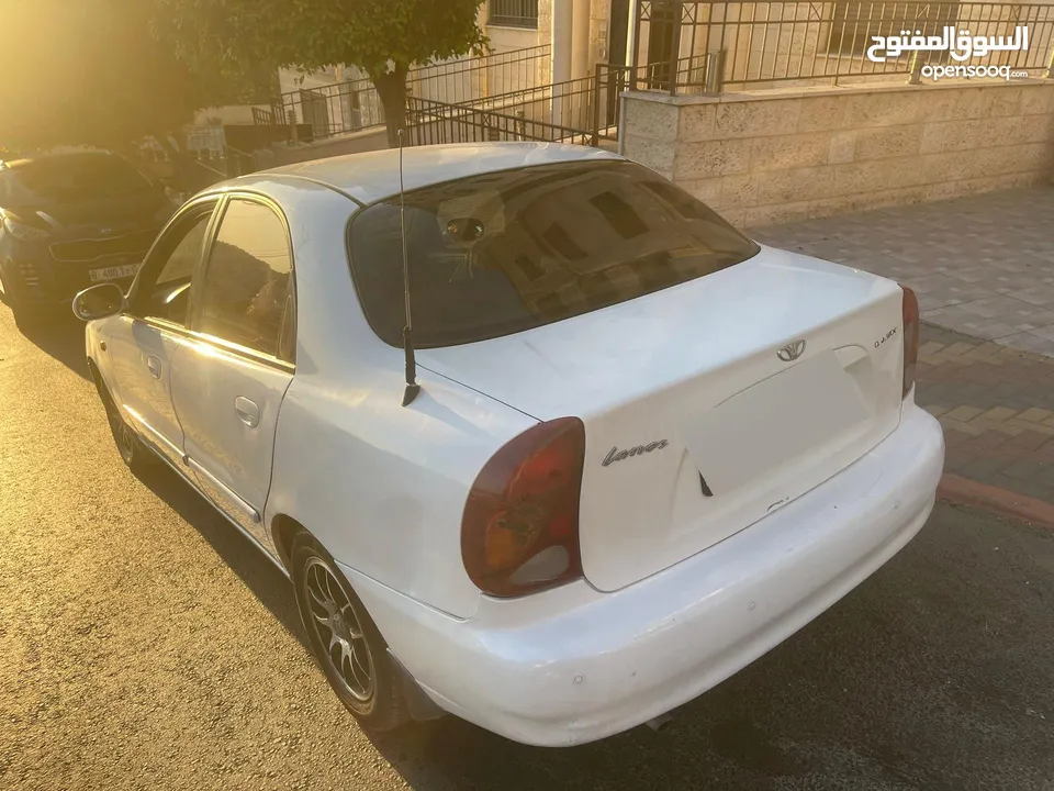 دايو لانوس موديل 2002 جير عادي سيارة مشالله ولا ضربة افحص وين بدك ترخيص تامين دفع فقط كاش