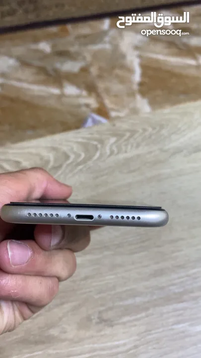 آيفون 11 استعمال خفيف