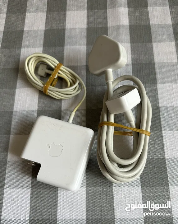 MacBook Pro (Retina13-inch 2015) used like new core i 5