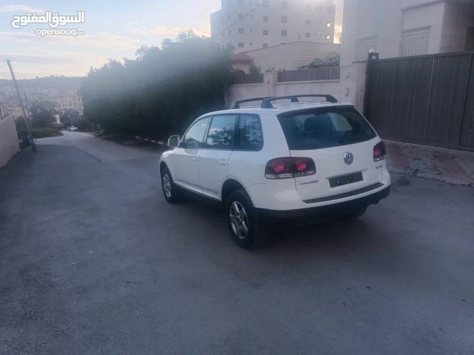 فولكس فاجن طوارق 2008