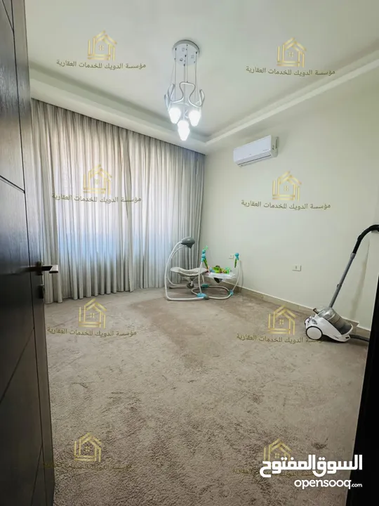 شقة فاخرة - خلدا - 4نوم 2ماستر - 245م - بإطلالــــه مميزة - منطقة هادئة ومميزة