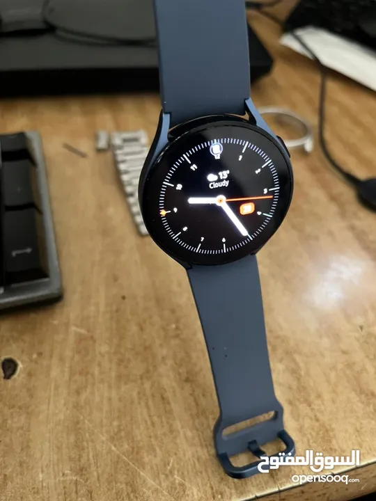 ساعة ذكية Samsung watch 5 بحالة جيده جدا