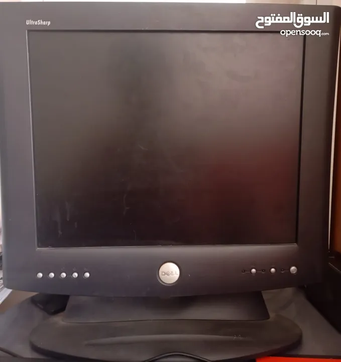 شاشه نوع [ DELL ] بحالة ممتازة للبيع . . . . . . . . . . . . . . . . . . .