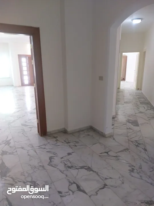 شقة ارضية في دير غبار للبيع - ref : 14405