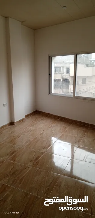 شقة تجارية صغيرة للايجار (استديو تجاري)