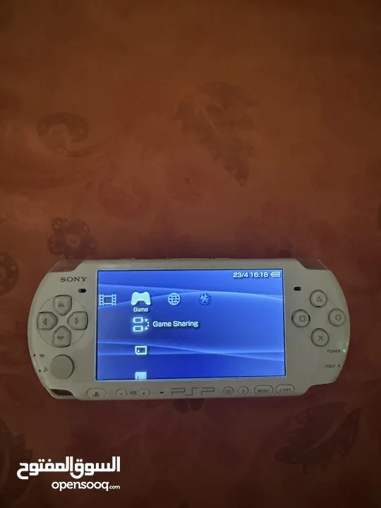 Selling PSP 3000 White used for 2 months