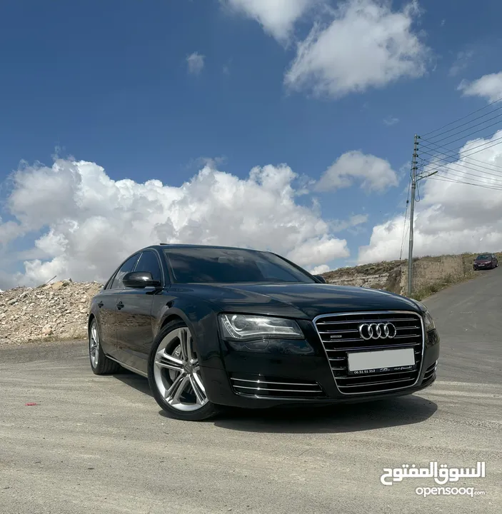 AUDI A8 4200CC  وارد وصيانة الوكالة