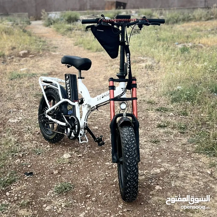 دراجةً كهربائية بحالةً ممتازة للبيع