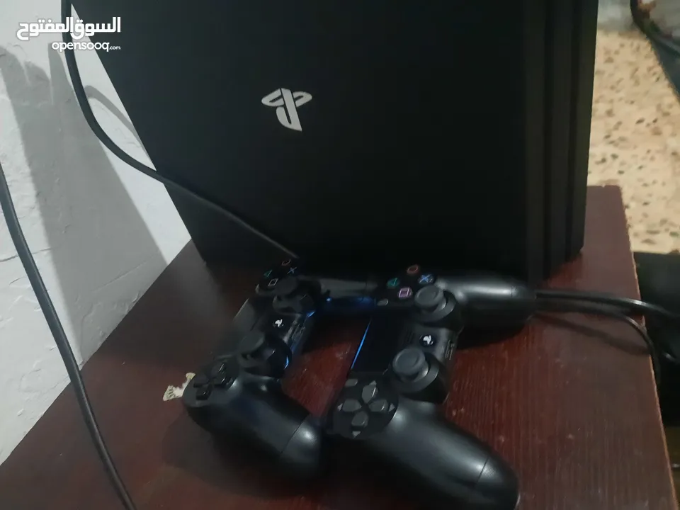 بلاستيشن 4 برو مع حساب العاب مجاني