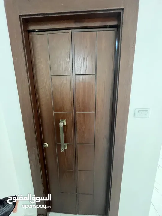 طابق ثاني في ضاحية الياسمين تشطيب حديث
