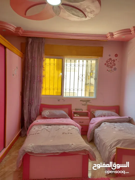 غرفة نوم بنات تفصيل مستعمله كامله  للبيع