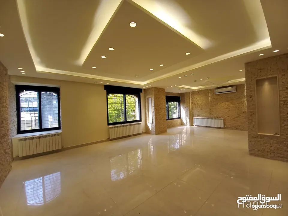 شقة غير مفروشة للإيجار 288م2 ( Property 18194 ) سنوي فقط