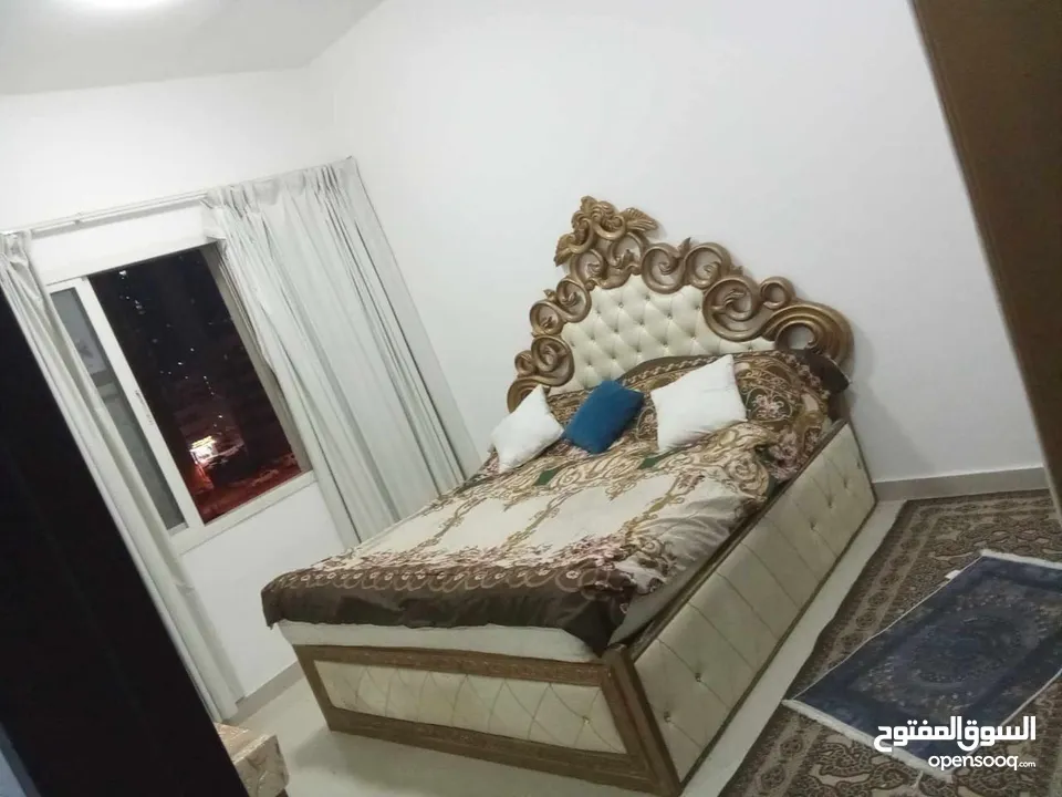 #غرفه وصاله للايجار الشهري بكورنيش عجمان  فرش في منتهي الجمال وموقع متميز (حسين)