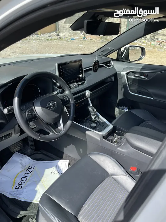 Toyota RAV4 XSE بانورما ليثيوم للبيع بسعر مناسب او البدل على بيك اب ديزل