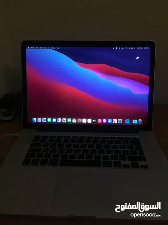 Macbook pro 2014 15inch i7 2.5 ghz اكثييييييير قوي ك معالج و البطاريه بتقعد على الاقل ساعتين