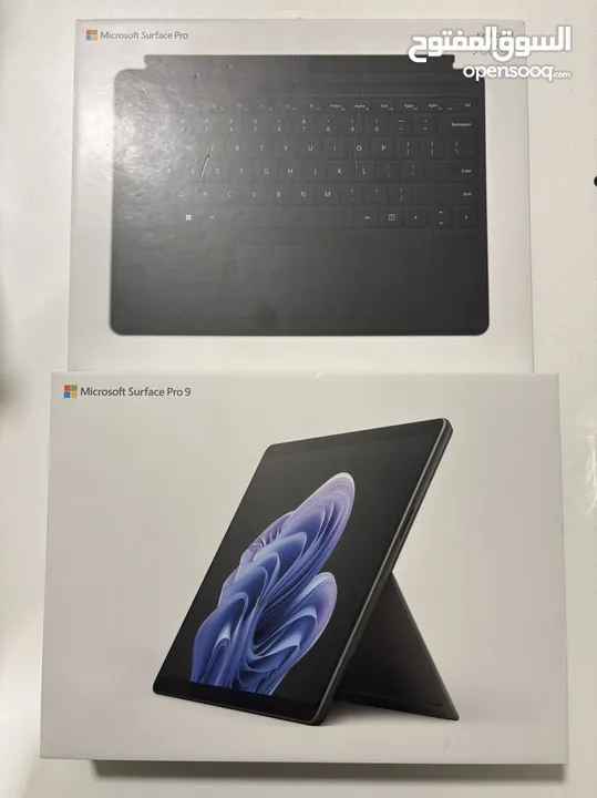 Microsoft Surface Pro 9 - 13.0" / i5 / 8GB / 256GB SSD / Win 11 Pro