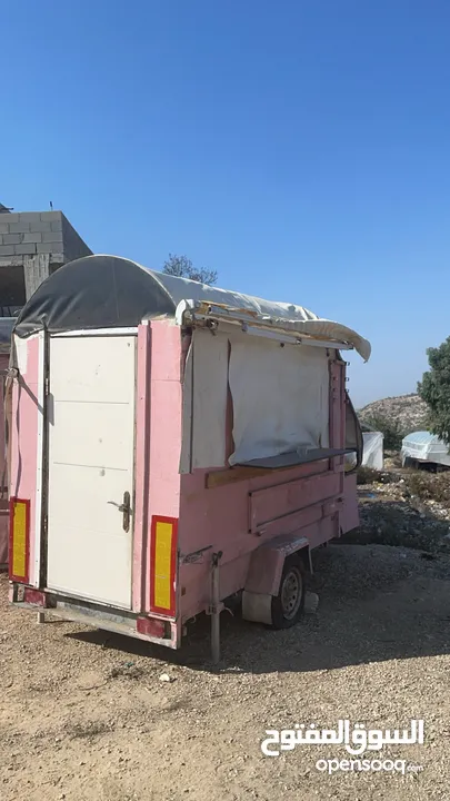 كشك متنقل  /عرباية طعام بحالة جيدة