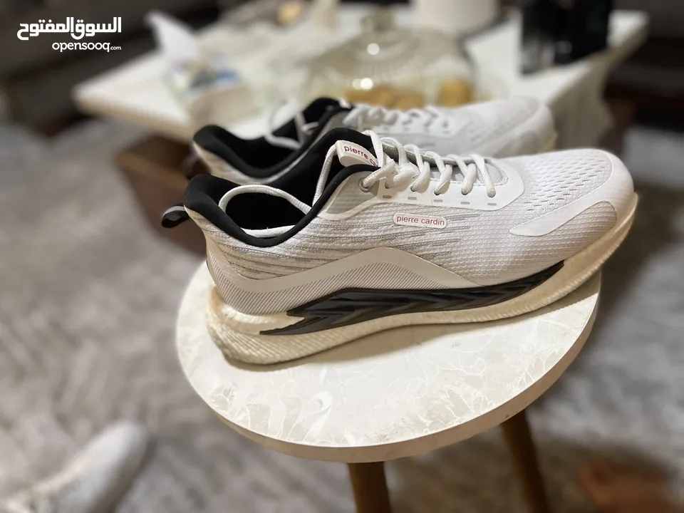 مجموعة كاملة من الأحذية الرياضيه ماركات اصلية بحالة وكالة