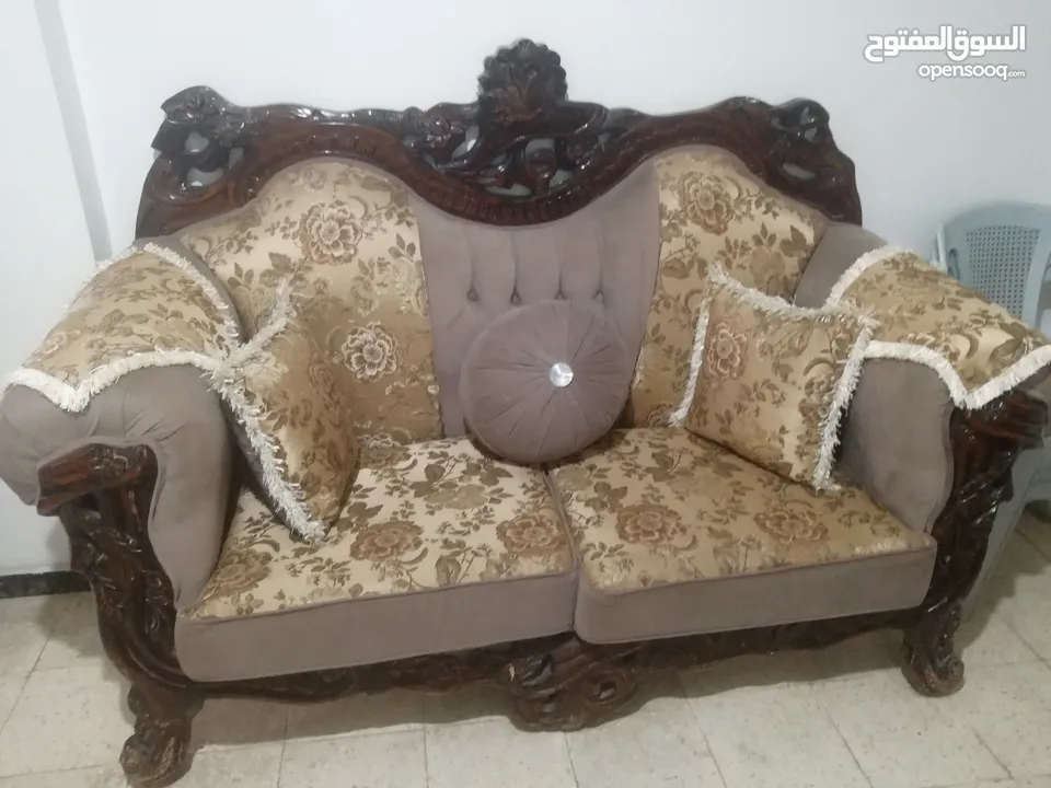 طقم كنب ممتاز بسعر حرق