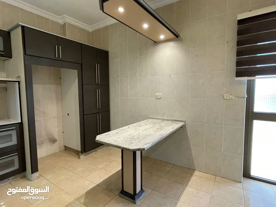 شقة فاخرة - حي الرونق/البيادر قرب النادي