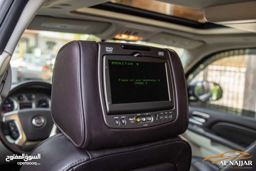 Cadillac Escalade Xl 2012 Platinum   السيارة مميزة جدا و قطعت مسافة 144,000 كيلو متر