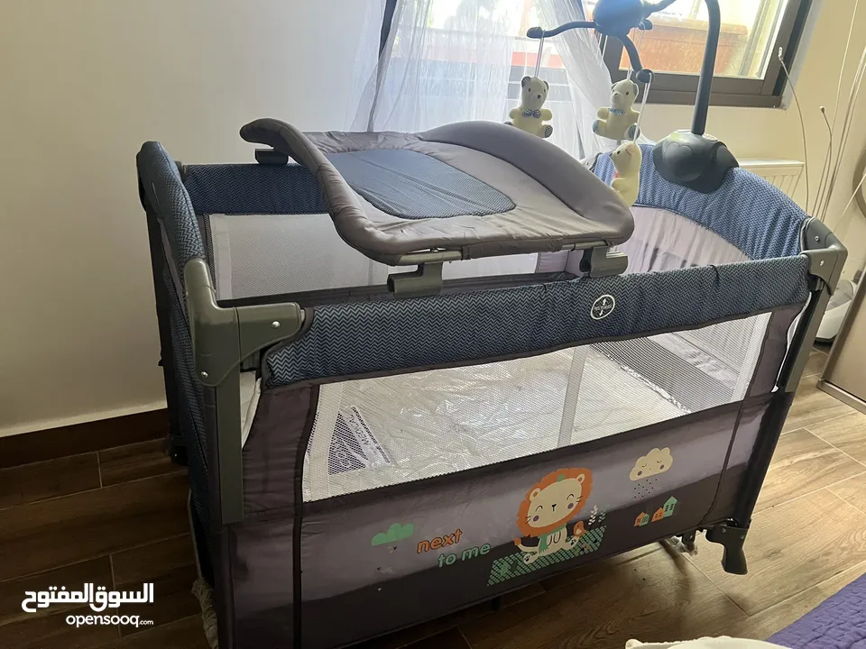 سرير اطفال مع فرشه