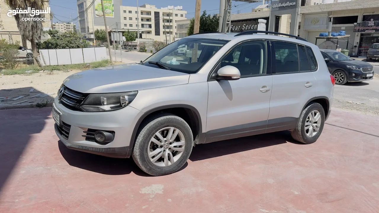 تيجوان فل اضافات مع بانوراما بنزين بيع او بدل