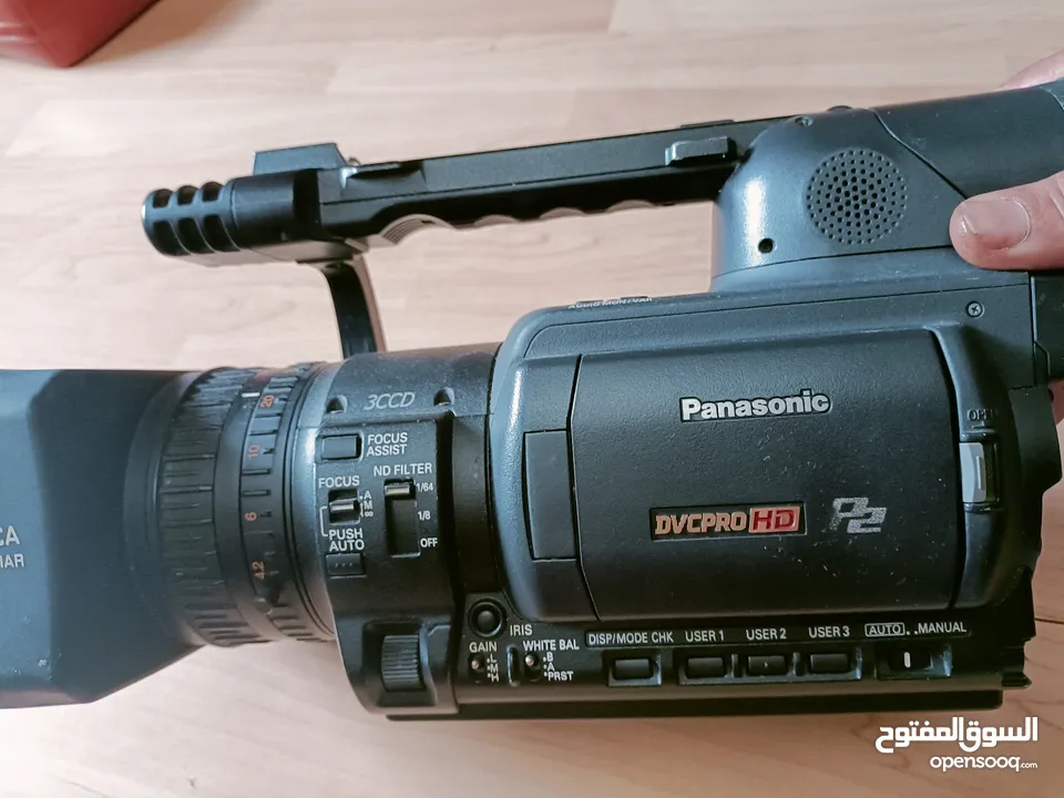 Panasonic AG-HVX200 3-CCD P2/DVCPRO HD Format Camcorder