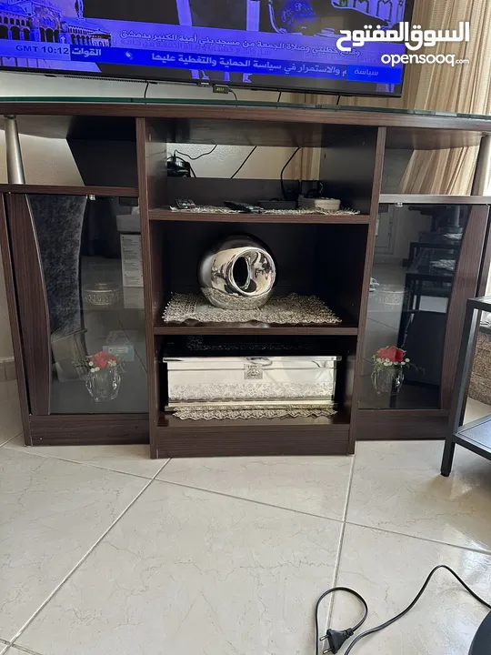 TV table  طاولة تليفزيون