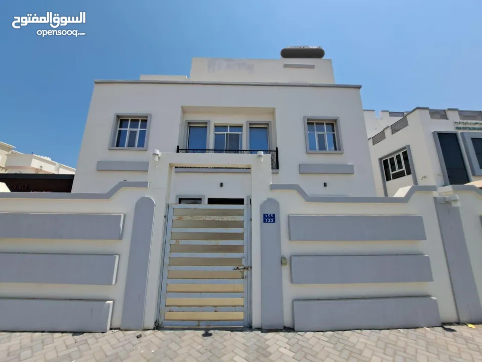 فيلا استخدام تجاري الحيل الشماليه/Commercial use villa Al Hail North