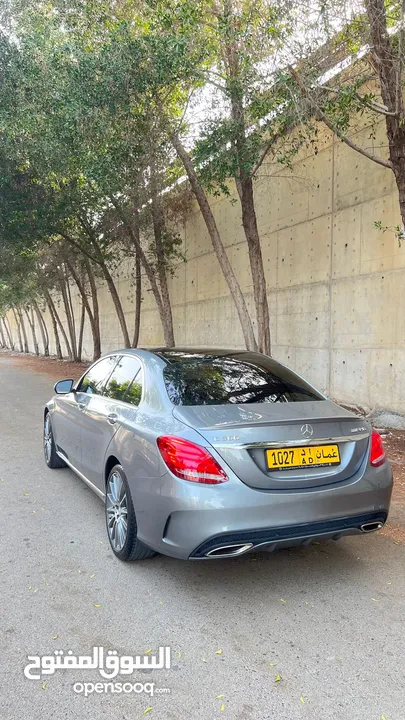 للبيع مرسيدس C300 قمة في النظافة AMG أصل