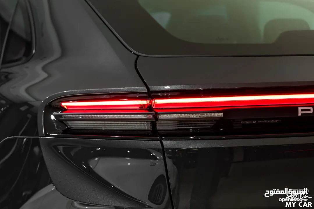 2025 Porsche Macan 4 Electric
