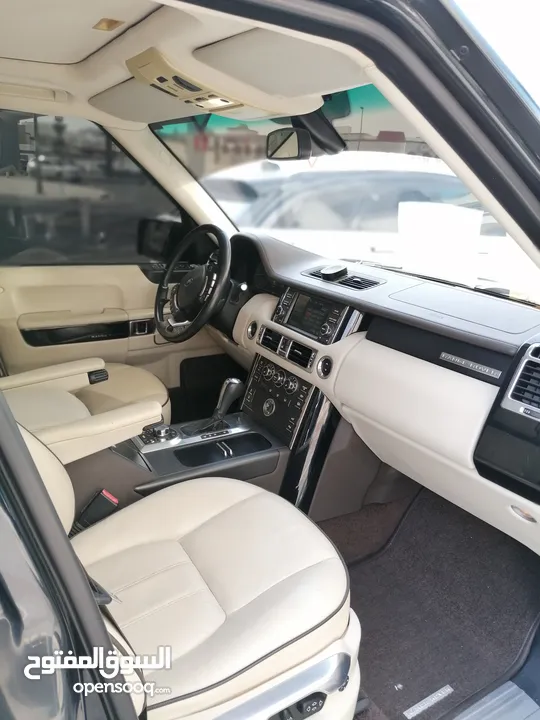 Range Rover Vouge HSE V8 GCC car, family use and clean tittle, No accident and original panting