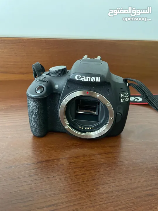 كاميرا canon eos 1200D فل hd بحالة ممتازة جدا للبيع بسعر مغري مع كامل مستلزماتها + هدايا عديدة