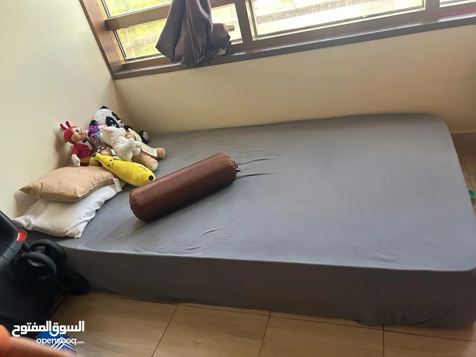 Bed with medical mattress