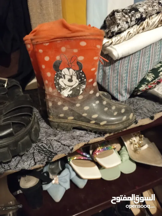 احذية اشكال الوان كلو مستعمل بحالة جديدة