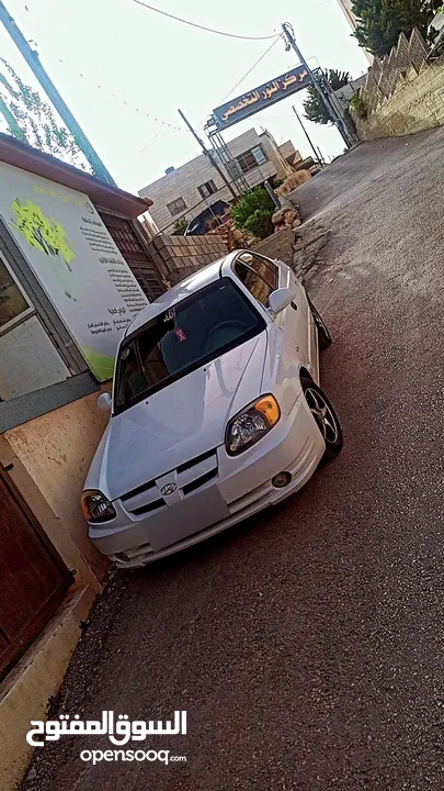 هيونداي فيرنا 2002