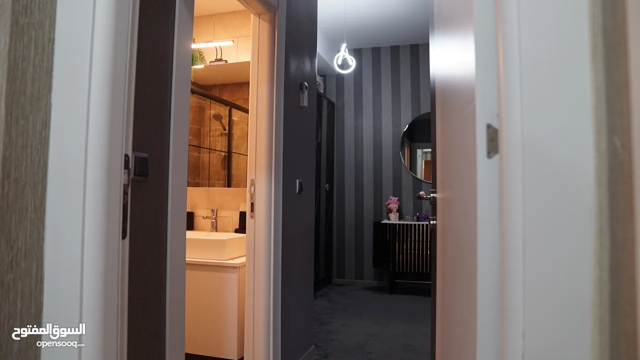 شقة فاخرة جداً مطلة على البحر والبحيرة في اسطنبول