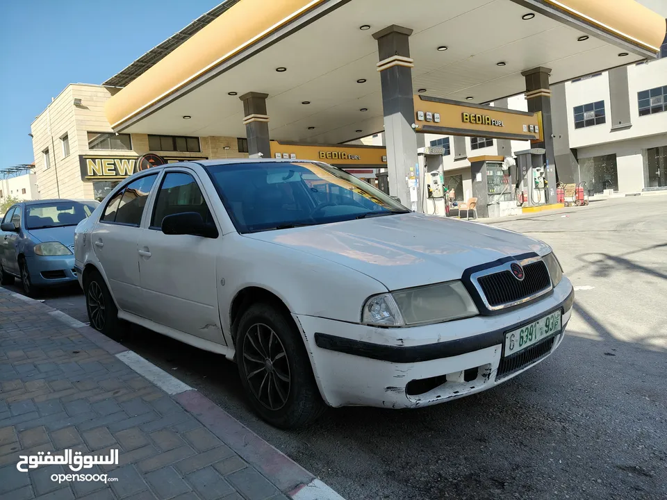 سكوديا اوكتافيا 2004