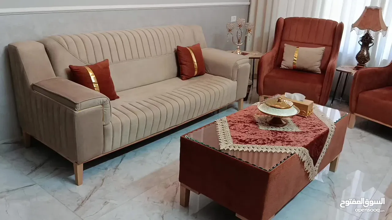 طقم كنبايات لغرفة معيشة او استقبال (شبه جديد)