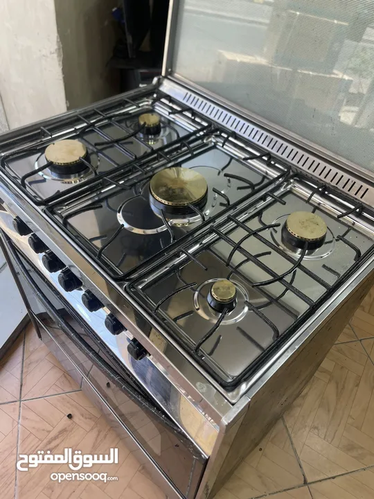غاز يونيفيرسال إيطالي مجدد بالكامل افضل