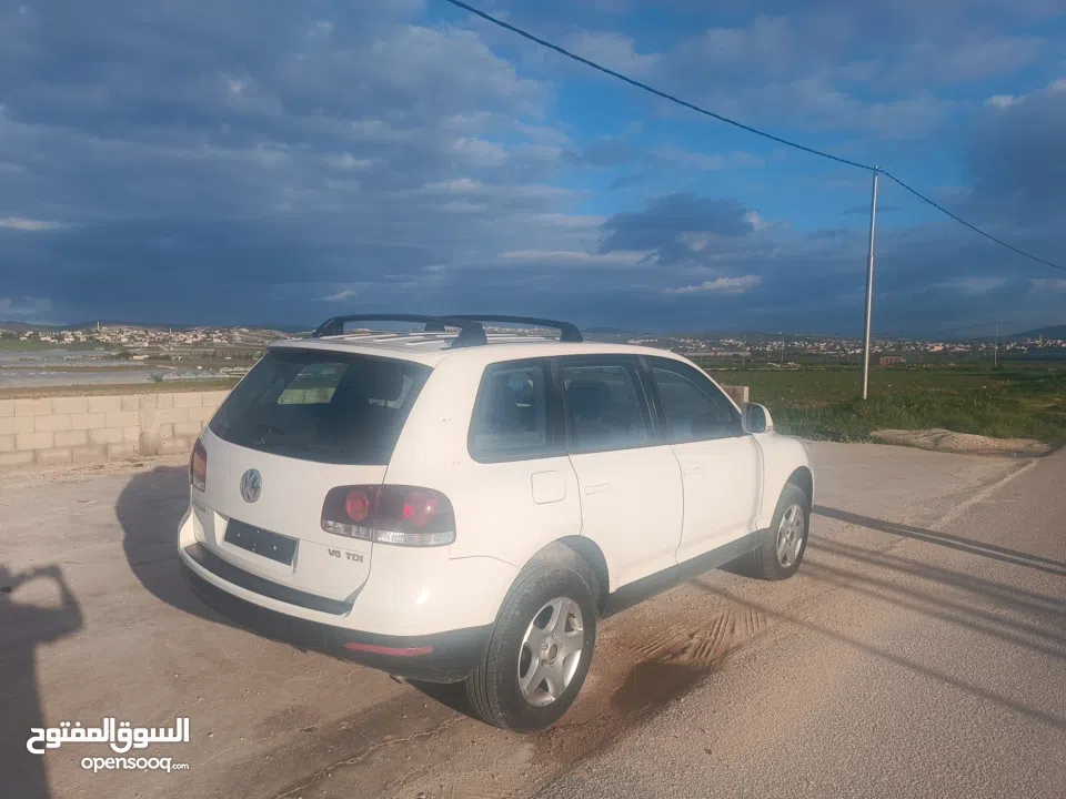 فولكس فاجن طوارق 2008