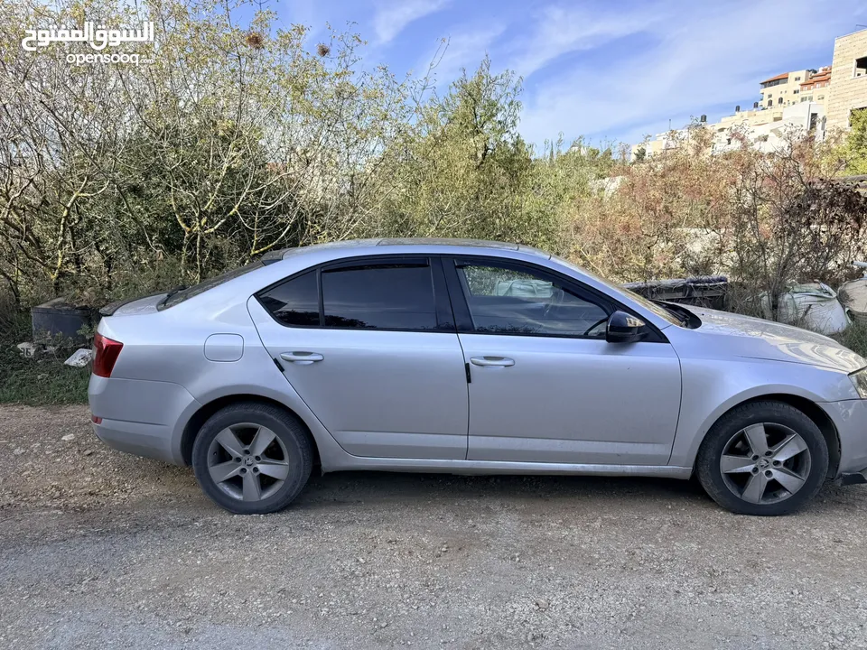 سكودا اوكتافيا برايفت ديزل جير عادي ماتور 1600 يد اولا عداد 120 الف